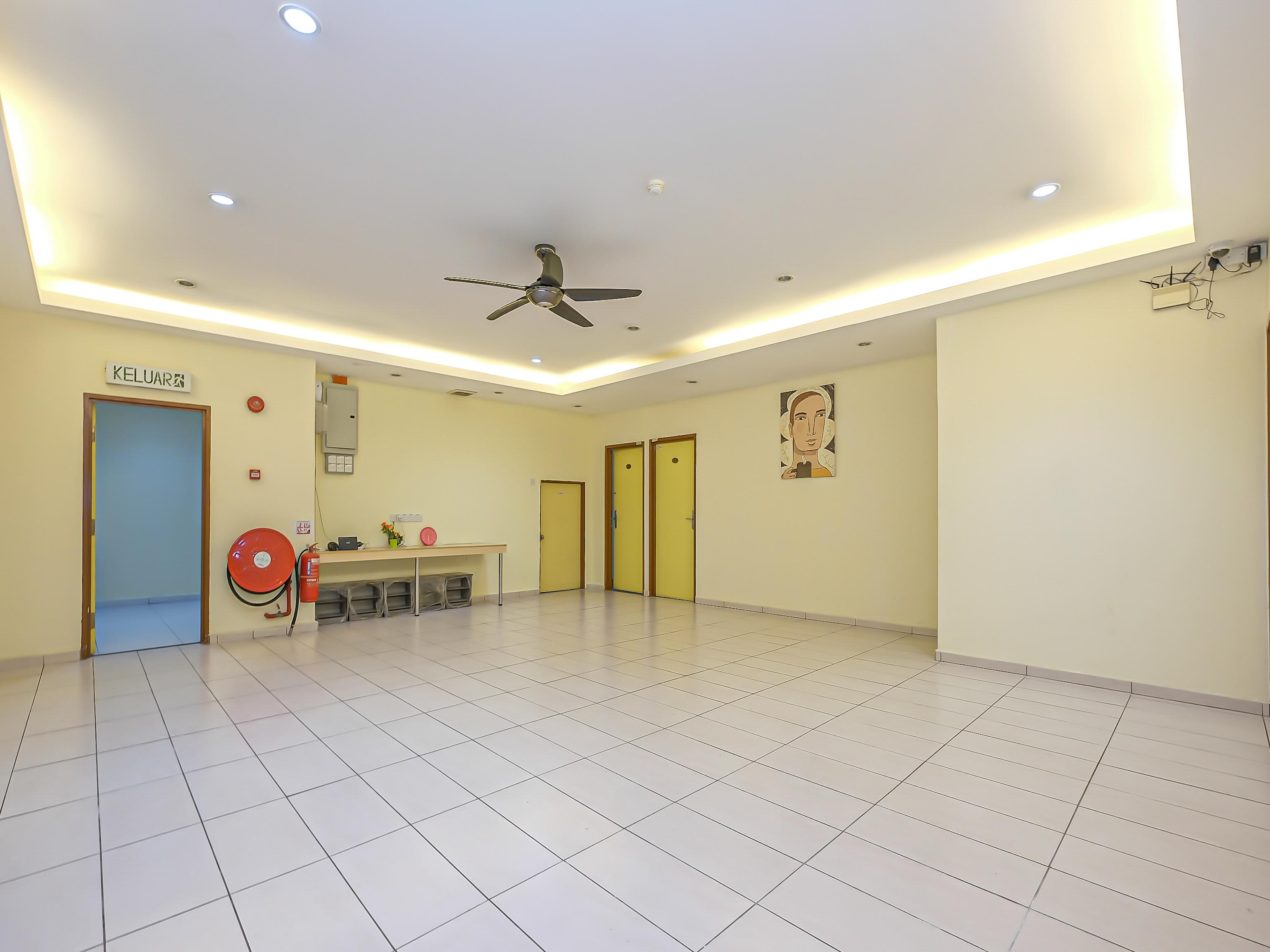 OYO 89493 Q Hotel Mentakab Mentekab Bagian luar foto