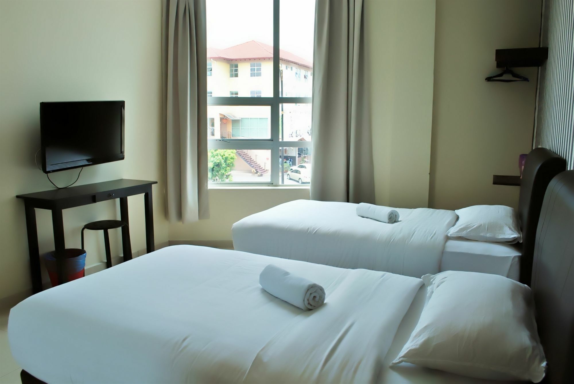 OYO 89493 Q Hotel Mentakab Mentekab Bagian luar foto